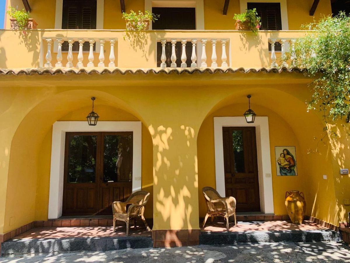Villa Le Gemelle Dell'Alcantara Motta Camastra Exterior foto