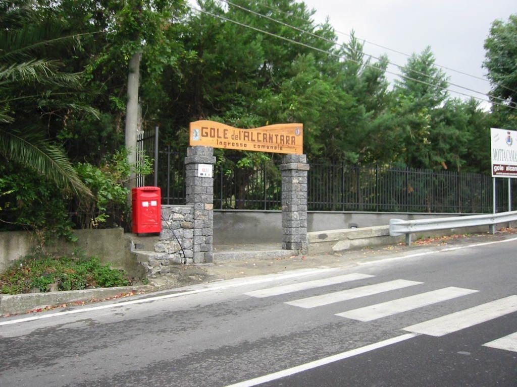 Villa Le Gemelle Dell'Alcantara Motta Camastra Exterior foto